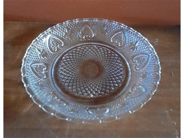 ~/upload/Lots/51465/AdditionalPhotos/u27xkktywq3re/Lot 001 Glass Bowl Set (4)_t600x450.jpg